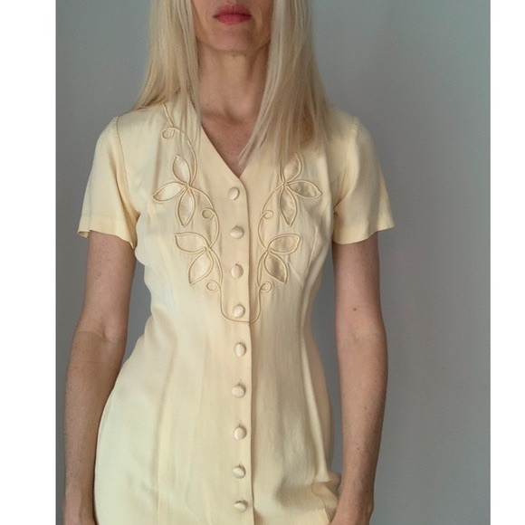 Vintage 90s Pale Yellow Pastel Button-Dowm Floral Embroidered Mini Dress… - Picture 3 of 13
